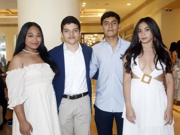 Rachel Colón, Calvin Pavón, Raúl Flores y Mahomy López