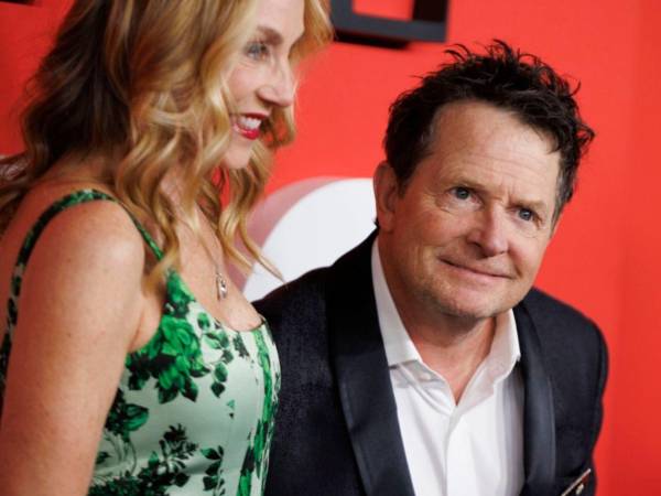 El actor Michael J. Fox utilizó sus redes sociales para aclarar que está vivo y en buen estado de salud, después de que esta semana se publicara por error un informe de la cadena CNN que aseguraba su fallecimiento.
