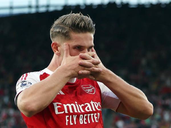 Viktor Gyökeres celebrando uno de sus goles en la paliza recetada por el Arsenal.