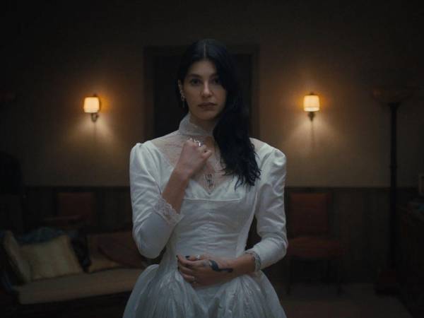 Tras el fenómeno global de Stranger Things, los Hermanos Duffer regresan con una nueva propuesta titulada Algo terrible está a punto de suceder, una producción que se adentra en el terror desde una perspectiva más íntima y emocional.