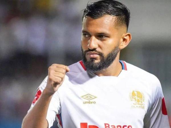 Jorge Álvarez jugando con el Olimpia.