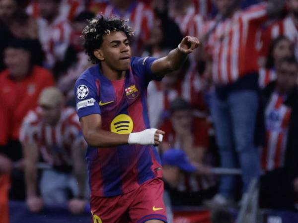 El festejo de Lamine Yamal tras su gol en el inicio del Atlético de Madrid vs Barcelona.