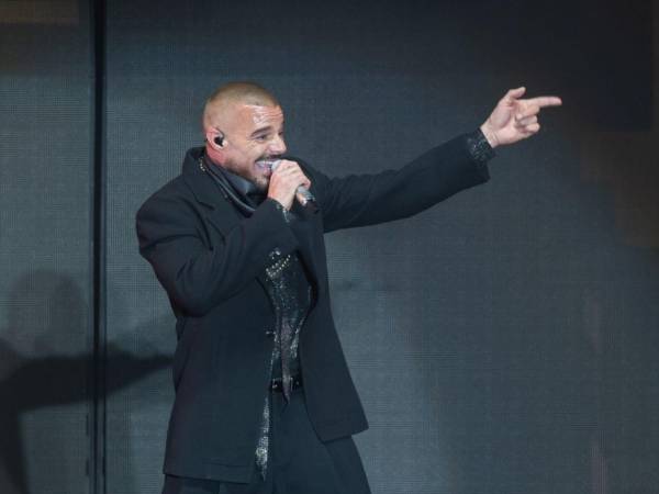 Ricky Martin se vio obligado a interrumpir su concierto en Montenegro tras un incidente de seguridad que generó momentos de tensión entre los asistentes.