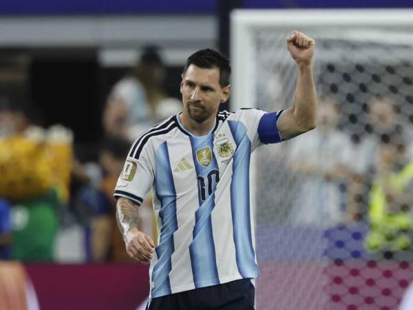 Lionel Messi festejando su golazo que lo convirtió en el máximo goleador en la historia de los Mundiales.