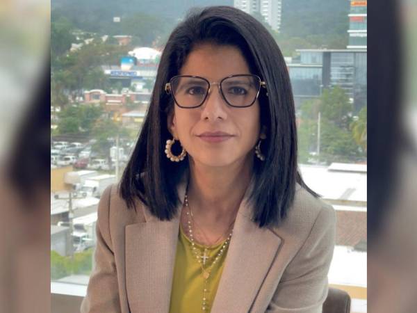 Presidenta del Partido Salvador de Honduras (PSH), <b>Fátima Mena</b>