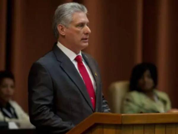 La propuesta implicaría apartar a Díaz-Canel, pero no necesariamente modificar la estructura del actual sistema político, de acuerdo con el diario.