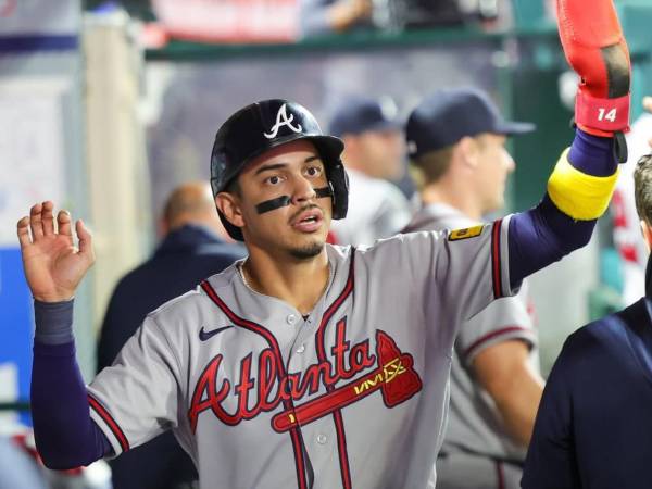 Mauricio Dubón brilla con triple en triunfo de Atlanta en la MLB