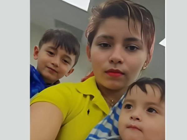 Hondureña deportada por ICE clama porque le devuelvan a sus hijos