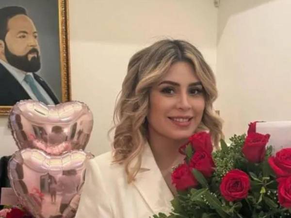 Durante la sesión en la que el Congreso Nacional, con 91 votos, admitió el juicio político contra Marlon Ochoa, Mario Morazán y otros funcionarios, sorprendió la renuncia de Suyen Muñoz Rivera al cargo de comisionada presidenta de la Comisión para la Defensa y Promoción de la Competencia de Honduras. ¿Quién es ella?