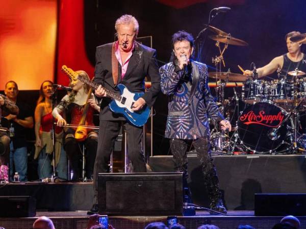 Air Supply está integrado por Russell Hitchcock y Graham Russell.