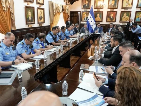 Autoridades de Seguridad y diputados analizaron los niveles de violencia registrados en el país y las medidas necesarias para fortalecer la respuesta policial.
