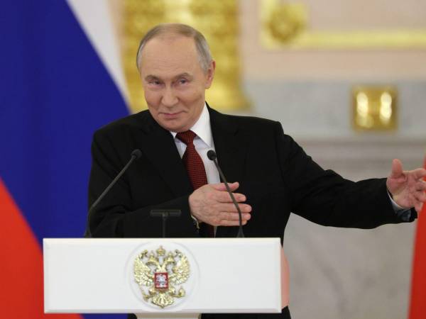 Vladímir Putin destacó que Rusia tiene experiencia histórica al respecto con la venta de Alaska.