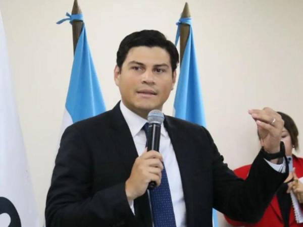 El escrutinio general, regulado en el artículo 283 de la Ley Electoral, se basa en las actas como documentos oficiales y permite la declaratoria de resultados aunque existan actas en escrutinio especial, siempre que estas no alteren el resultado final.