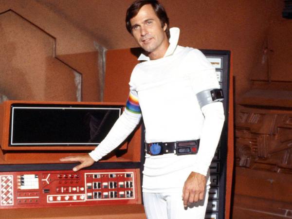 Gil Gerard, actor nacido en el estado de Arkansas y popular por su papel como el ingenioso héroe de la serie Buck Rogers en el siglo XXV (Buck Rogers in the 25th Century (1979-81)) ha fallecido a la edad de 82 años.