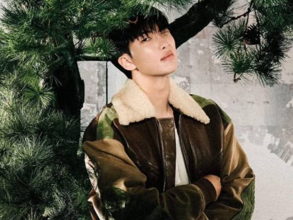 “Como creador y artista de esta generación, quisiera aprovechar esta oportunidad para pedirles a los distinguidos líderes del APEC que den oportunidades a los creadores culturales para que su talento realmente brille”, dijo RM.