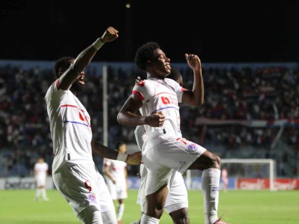 Olimpia despacha al Motagua y roza la final