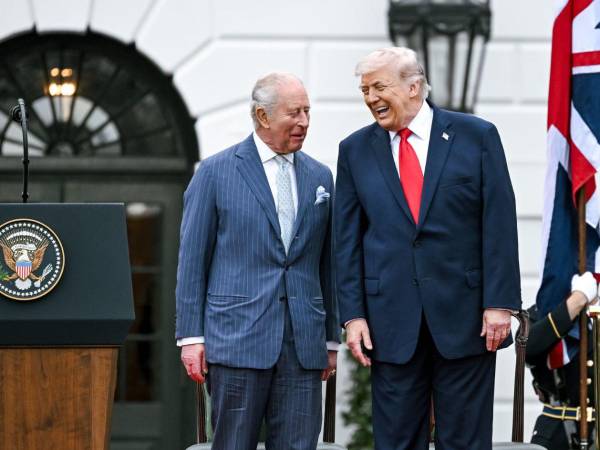 Donald Trump, presidente de los Estados Unidos, junto al rey Carlos III del Reino Unido durante su visita a Washington, Estados Unidos.