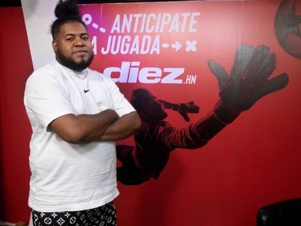 Saúl Fox 'La More' visitó el estudido de Grupo OPSA para hablar sobre su fichaje al Choloma.