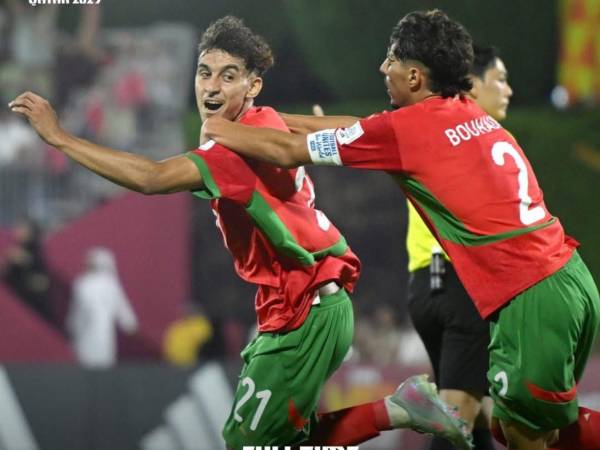 Jugadores de Marruecos celebrando.