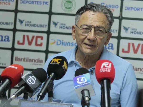Salomón Názar en conferencia de prensa tras derrota ante Marathón.