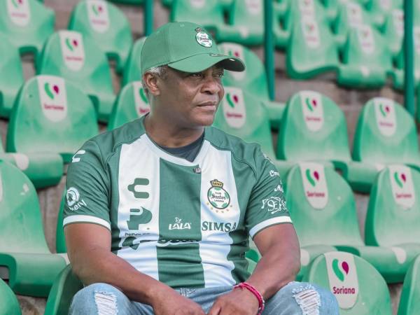 El exjugador hondureño Eugenio Dolmo Flores lucha por su vida en México, familiares y amistades del histórico exgoleador piden oraciones por el catracho.