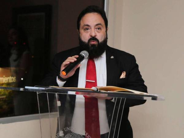 El presidente del Congreso Nacional, Luis Redondo.