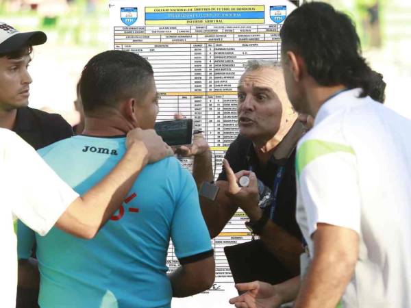 La polémica se dio en el tramo final del derbi entre Marathón-Real España.