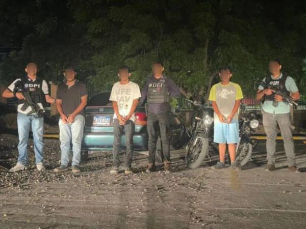 Momentos de la detención de los tres implicados en la banda criminal Los Mecánicos.