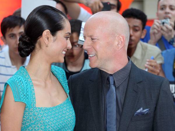 La decisión de Emma Heming Willis de modificar por completo la dinámica familiar junto a Bruce Willis provocó una ola de comentarios en redes y medios, especialmente considerando el avance de la demencia frontotemporal que enfrenta el reconocido actor.