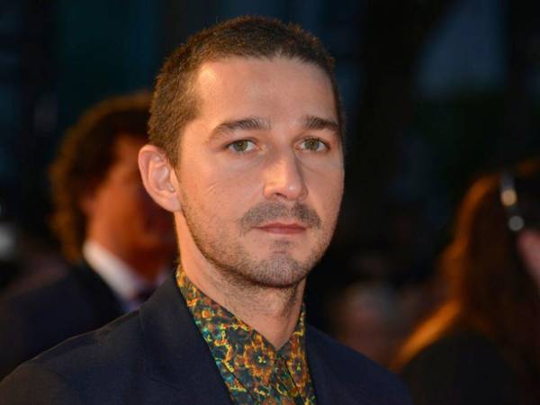 Según los documentos judiciales, Shia LaBeouf también profirió comentarios homofóbicos contra los hombres a quienes agredió.