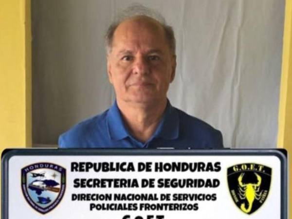 Cabe destacar que, el detenido, de 68 años, es originario y residente en Cali, Colombia; además, se le decomisó un teléfono celular.