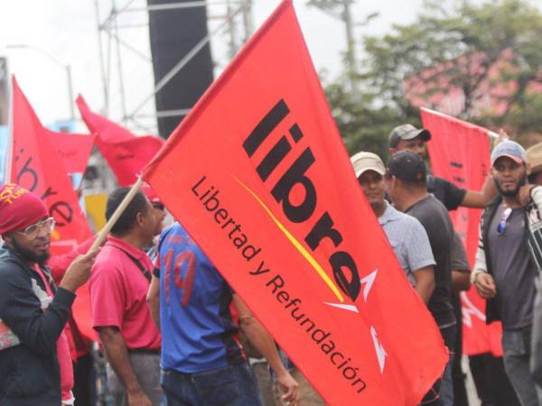 Libre enfrenta renuncias y señalamientos que evidencian creciente fractura interna en su estructura política.