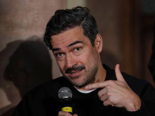 Fotografía de archivo del actor mexicano Alfonso Herrera.