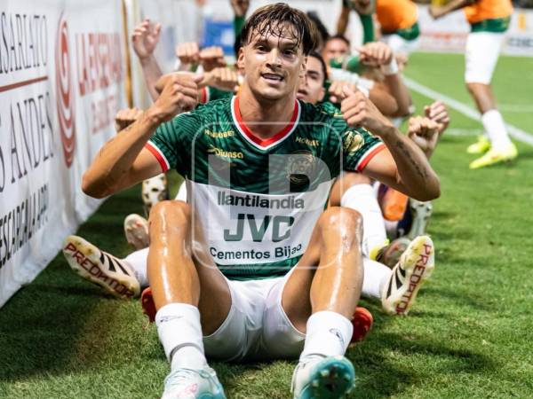 El festejo de Farioli tras anotar el 0-1 del Marathón ante Real España.