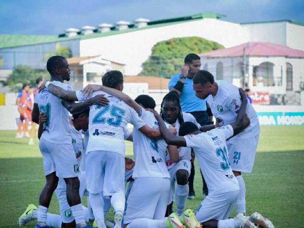 Hat-trick de Solani Solano impulsa el triunfo de Platense ante UPNFM
