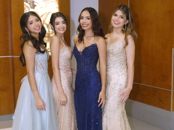 Tessa Vega, Camila Hernández, Cristina Estrada y María José Peña