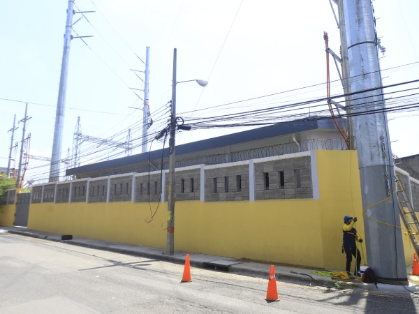 Los trabajos se realizan entre la 13 avenida y la 10 avenida, 4 calle del populoso barrio El Benque.