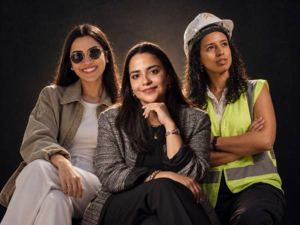 Ariana Bonilla (izq.), María Molina (cen.) y Gloria Morazán (der.) son tres talentosas mujeres profesionales hondureñas. Su ejemplo demuestra que, con esfuerzo, se puede triunfar en la tierra que las vio nacer.