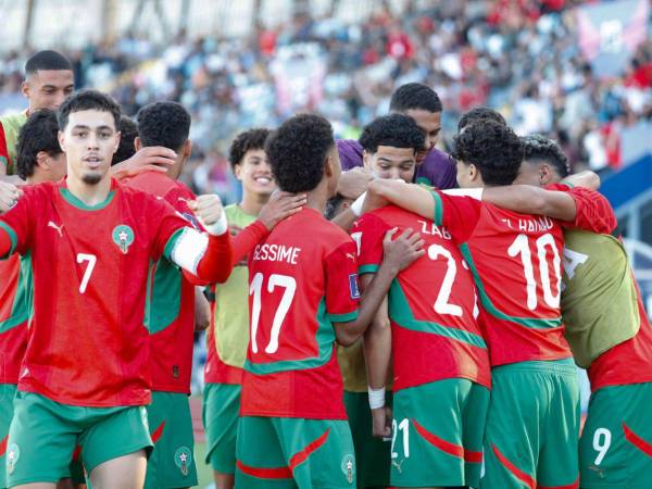 Jugadores de Marruecos celebrando.