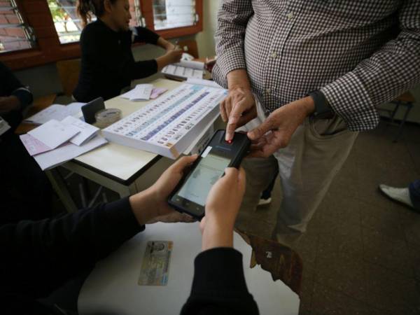 De los 5,757 centros de votación habilitados para ejercer el sufragio el próximo 30 de noviembre, alrededor de 1,700 no cuentan con servicio de internet.