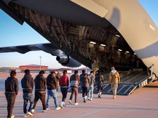 El Gobierno de Trump ha solicitado a otros países como España y Ecuador que reciban a deportados de Estados Unidos de terceros países.