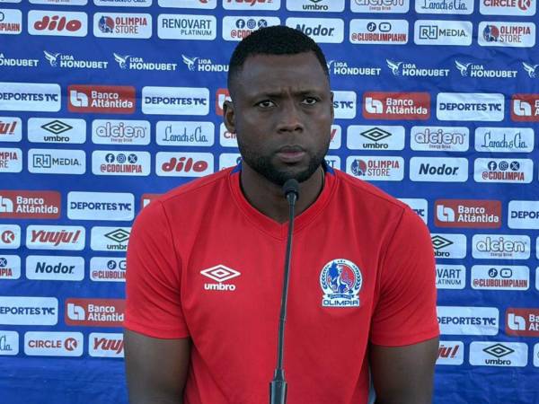 Yustin Arboleda hablando en conferencia de prensa previo a la jornada 1 del Claudura 2026.