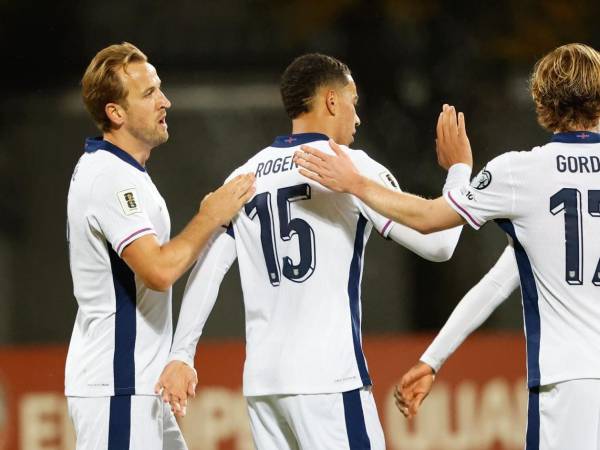 Inglaterra receta goleada: Clasifica al Mundial y elimina a selección