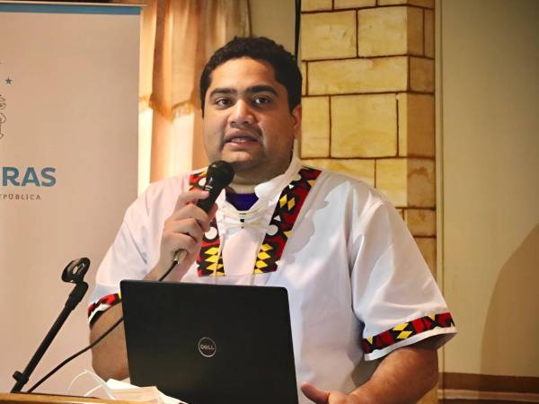 Juan Carlos Cardona pone su cargo a disposición para no entorpecer la investigación en su contra.