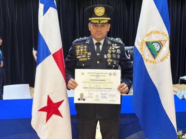 El comisario Cristian Nolasco es un destacado jefe policial en San Pedro Sula.