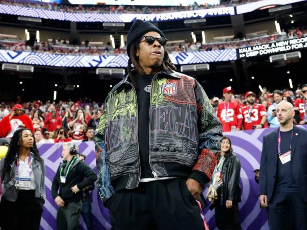 Desde 'Reasonable Doubt' hasta el escenario del descanso del Super Bowl, ha sido un viaje. Treinta años de música, trabajo y cultura en el escenario más grande del mundo, afirmó Jay-Z en declaraciones recogidas en el comunicado.