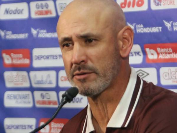 Eduardo Espinel atendió a los medios de comunicación y dejó contundentes declaraciones.