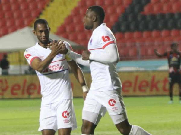 Los Albos volvieron al triunfo con una goleada ante el Choloma.