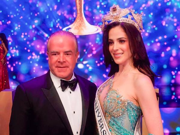El presidente y copropietario de Miss Universo, Raúl Rocha, negó este lunes las acusaciones de fraude que han circulado sobre la victoria de la mexicana Fátima Bosch en el certamen de belleza, y anunció acciones legales contra medios de comunicación que hayan difundido informaciones que considere difamatorias.