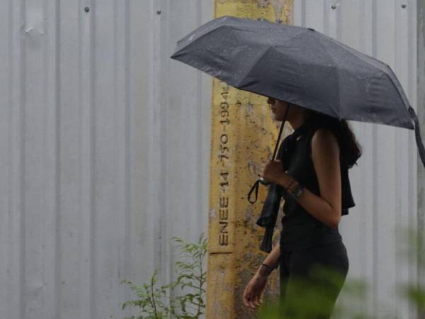 Copeco prolongó la alerta verde en seis departamentos debido a las lluvias que se registran en Honduras.